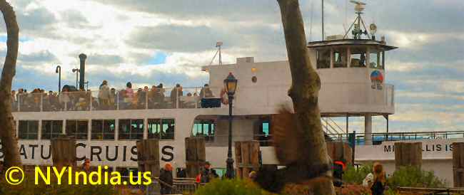 Ellis Island Ferry © NYIndia.us.